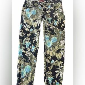 BONGO TROPICAL Gray Green Aqua Floral Denim Cropped Jeans Juniors 5 32x25